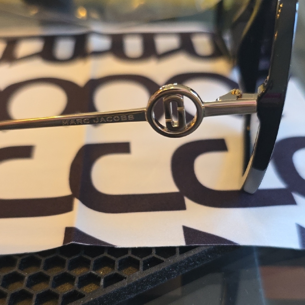 NWT Marc Jacobs Black Geometric Sunglasses - Picture 7 of 13